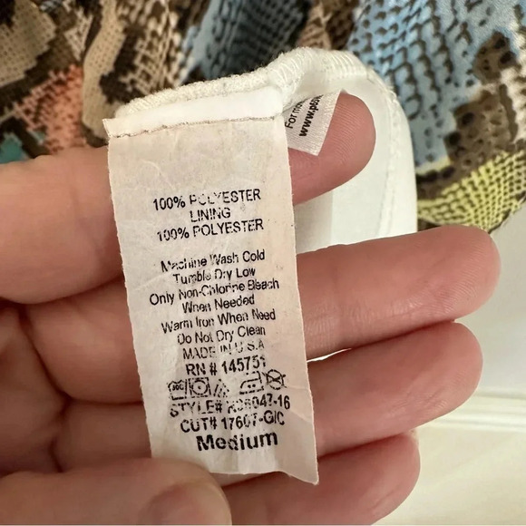 Peach Love California Snakeskin Short Sleeve Cutout Shorts Romper Sz M GUC - Picture 8 of 11